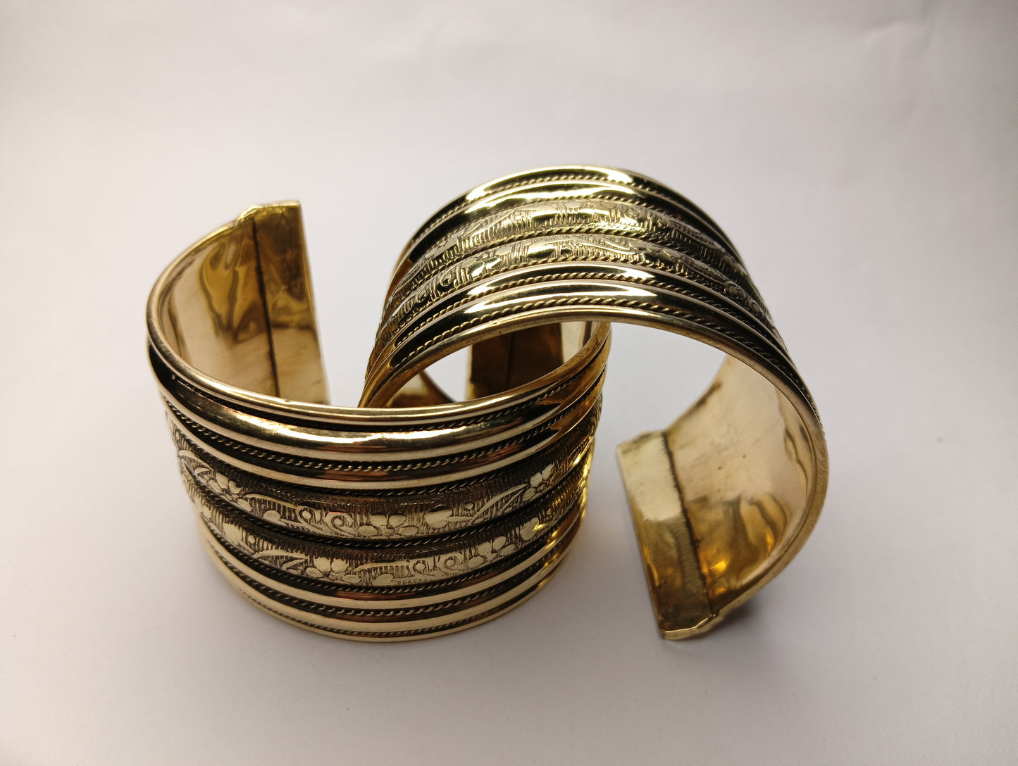 Cypress Hand cuff [ Single ]