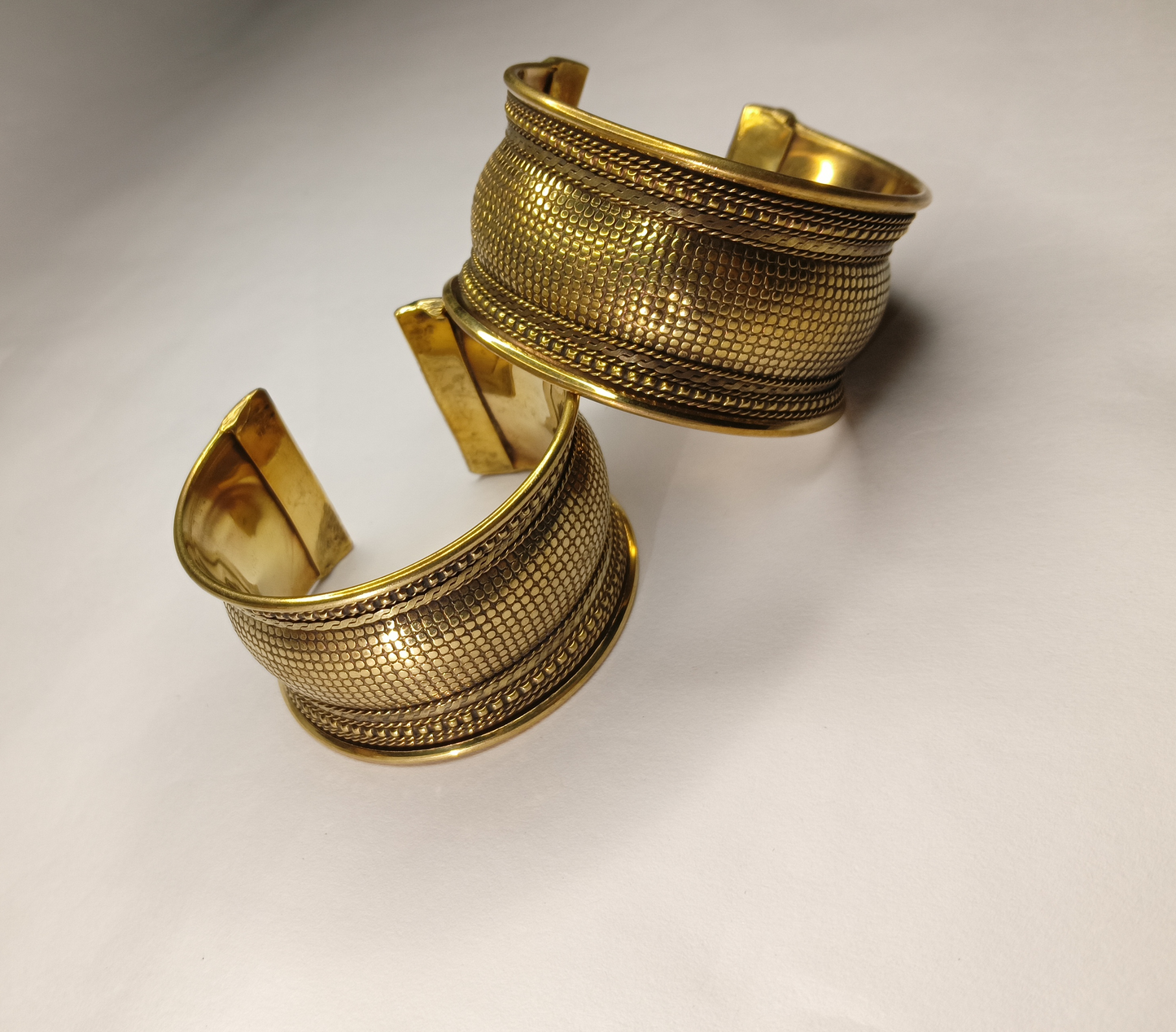 Gilded Grace Hand Cuff [ Single ]