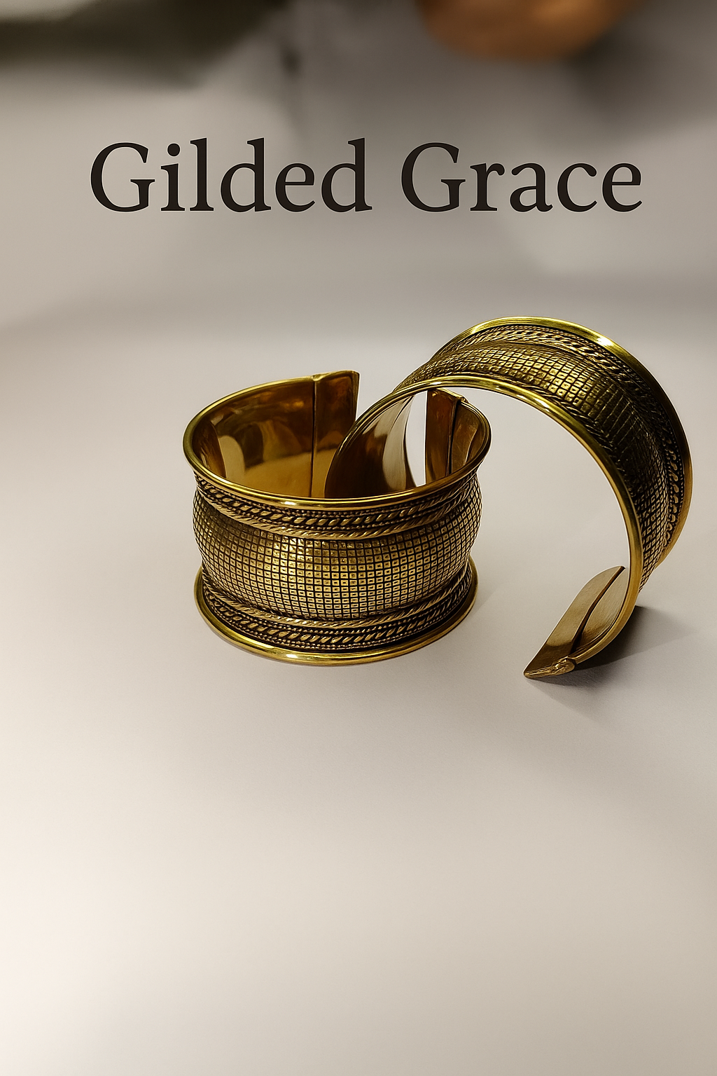 Gilded Grace Hand Cuff [ Single ]